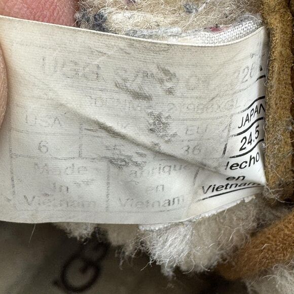 UGG Boots Womens Size 6 Brown Suede Shearling Lined Lace Zip Ankle Booties - Picture 11 of 11